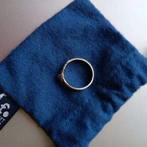 Pre-Loved Sterling Tiny Bow Ring from Mignon Faget Size 7 - Picture 5 of 7